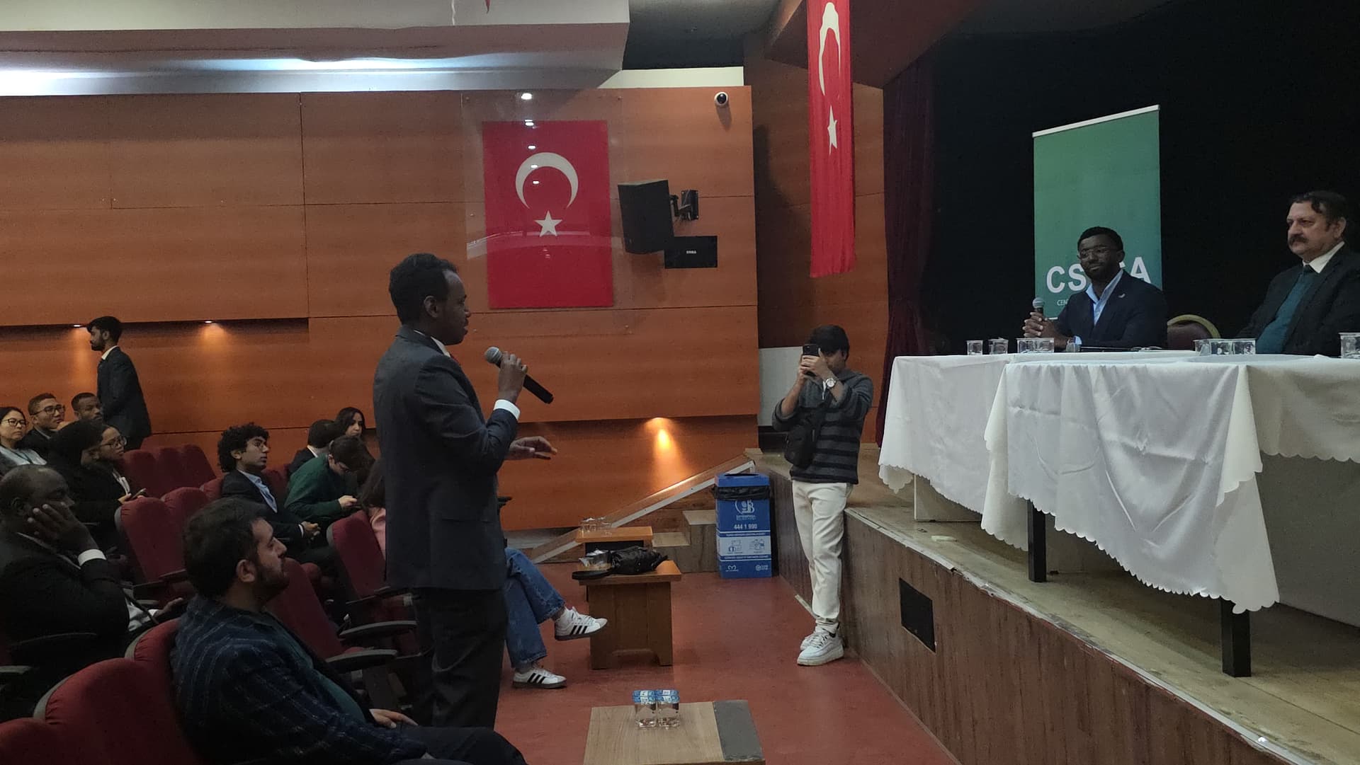 Audience during event session